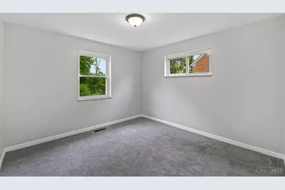 1723 Tuxworth Avenue, Cincinnati, OH 45238 - Photo 18