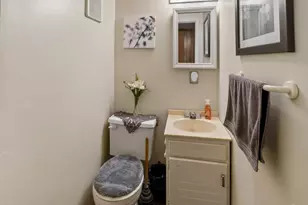 2635 Keysport Ln, Cincinnati, OH 45231 - Photo 18