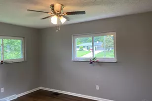 3040 Werkridge Dr, Green Township, OH 45248 - Photo 6