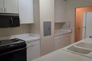 2444 Madison Rd, Cincinnati, OH 45208 - Photo 20