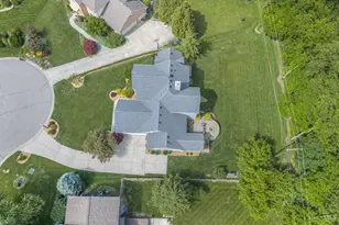 7945 Woodglen Dr, West Chester, OH 45069 - Photo 10