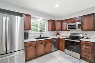 1728 Rockhurst Ln, Cincinnati, OH 45255 - Photo 6
