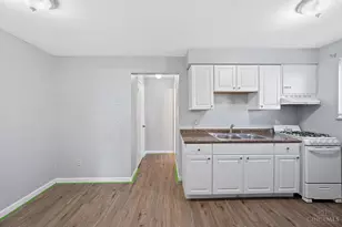 325 Pike St, Reading, OH 45215 - Photo 8
