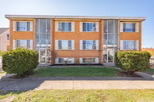 325 Pike St, Reading, OH 45215 - Photo 1