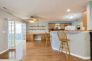 312 Heftner Cir, Hamilton Township, OH 45039 - Photo 14