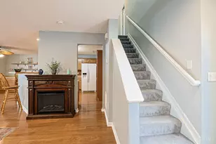 312 Heftner Cir, Hamilton Township, OH 45039 - Photo 4