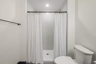 4477 Thirty Fourth Avenue #17, Cincinnati, OH 45209 - Photo 6