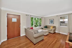 998 Vacationland Dr, Cincinnati, OH 45231 - Photo 2