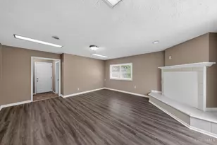 8769 Zodiac Dr, Springfield Township, OH 45231 - Photo 8