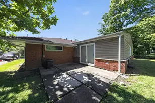 8769 Zodiac Dr, Springfield Township, OH 45231 - Photo 2