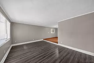 8769 Zodiac Dr, Springfield Township, OH 45231 - Photo 10