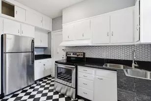 2372 Madison Rd, Cincinnati, OH 45208 - Photo 14