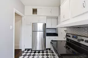2372 Madison Rd, Cincinnati, OH 45208 - Photo 16