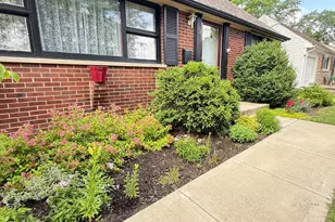 53 Hadley Rd, Green Hills, OH 45218 - Photo 2