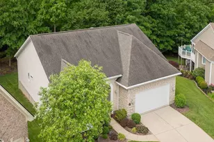 6879 Prairie View Dr, Hamilton Township, OH 45039 - Photo 2