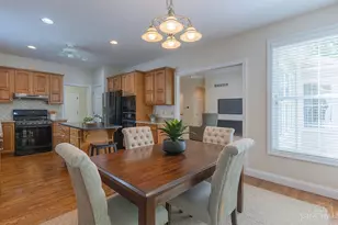 6879 Prairie View Dr, Hamilton Township, OH 45039 - Photo 12