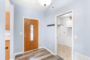 869 Greengate Dr, Lebanon, OH 45036 - Photo 8