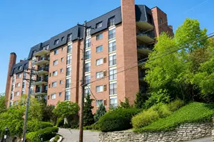 880 Rue De La Paix, Cincinnati, OH 45220 - Photo 2