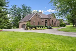 251 Sunny Acres Dr, Anderson Township, OH 45255 - Photo 8