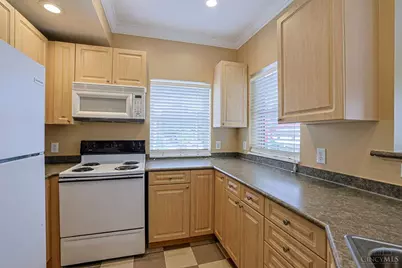 203 E University Avenue #2A, Cincinnati, OH 45219 - Photo 6