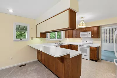 11119 Embassy Drive, Forest Park, OH 45240 - Photo 16