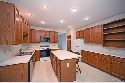 848 Cannes Court, Miami Township, OH 45140 - Photo 18