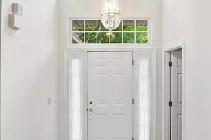 9490 Carriage Run Cir, Deerfield Township, OH 45140 - Photo 6