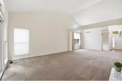 9490 Carriage Run Circle, Deerfield Township, OH 45140 - Photo 12