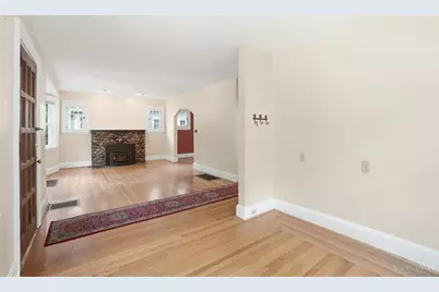 3616 Hedgerow Lane, Cincinnati, OH 45220 - Photo 4