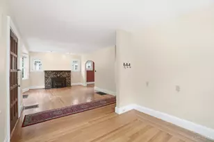 3616 Hedgerow Ln, Cincinnati, OH 45220 - Photo 4