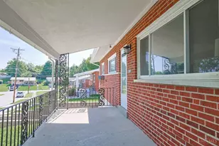 5291 Briarhill Dr, Delhi Township, OH 45238 - Photo 2