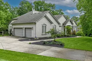 11468 Brittany Woods Ln, Sycamore Township, OH 45249 - Photo 2