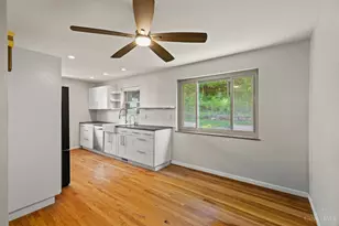 5758 Glengate Ln, Cincinnati, OH 45212 - Photo 8