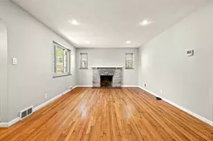 5758 Glengate Ln, Cincinnati, OH 45212 - Photo 6