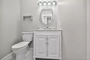 10801 Fallsington Ct, Blue Ash, OH 45242 - Photo 8