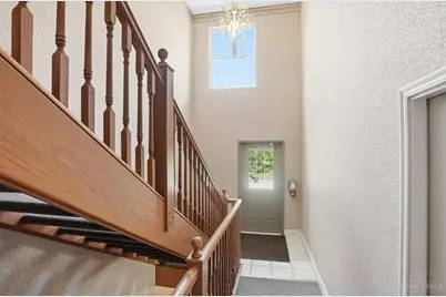 6110 Oakbridge Way #201, Miami Township, OH 45150 - Photo 6