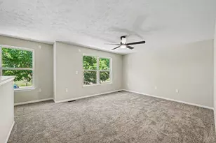 423 Lorelei Dr, Perry Township, OH 45118 - Photo 10