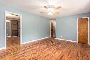 8670 Zodiac Dr, Springfield Township, OH 45231 - Photo 8