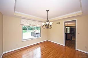 7664 Hampton Pl Ln, Cincinnati, OH 45244 - Photo 10
