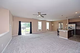 2122 Hickory Pk Cir, Batavia Township, OH 45103 - Photo 2
