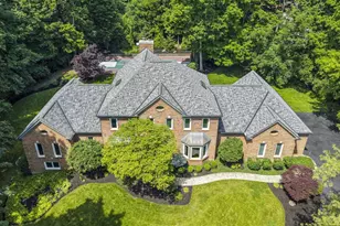 6391 Turpin Hills Dr, Anderson Township, OH 45244 - Photo 2