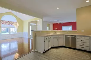 1103 Traverse Creek Dr, Miami Township, OH 45150 - Photo 14