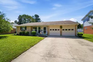 920 Kathryn Dr, Wilmington, OH 45177 - Photo 2