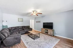 920 Kathryn Dr, Wilmington, OH 45177 - Photo 8