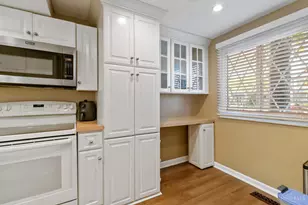 499 Halifax Cir, Union Township, OH 45244 - Photo 12