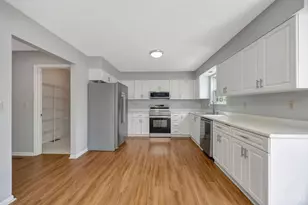 2137 Crest Rd, Forest Park, OH 45240 - Photo 12