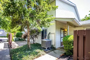 1028 E Crescentville Rd, West Chester, OH 45246 - Photo 1