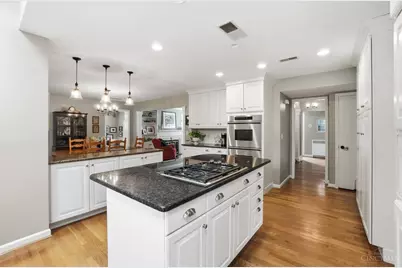 6509 Mariemont Avenue, Mariemont, OH 45227 - Photo 20