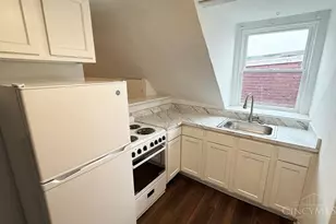 2309 W Clifton Ave, Cincinnati, OH 45219 - Photo 10