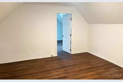 2309 W Clifton Avenue, Cincinnati, OH 45219 - Photo 14